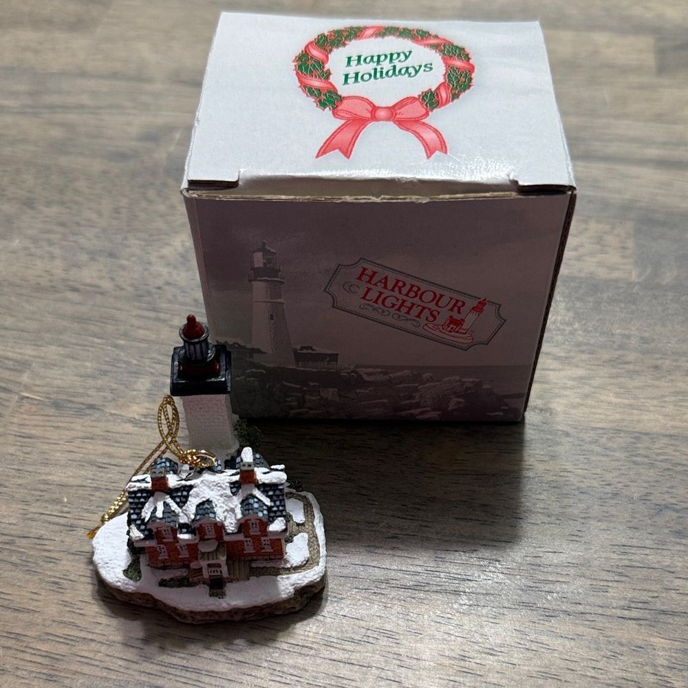 2001 Dunkirk New York Lighthouse Christmas Ornament with Box